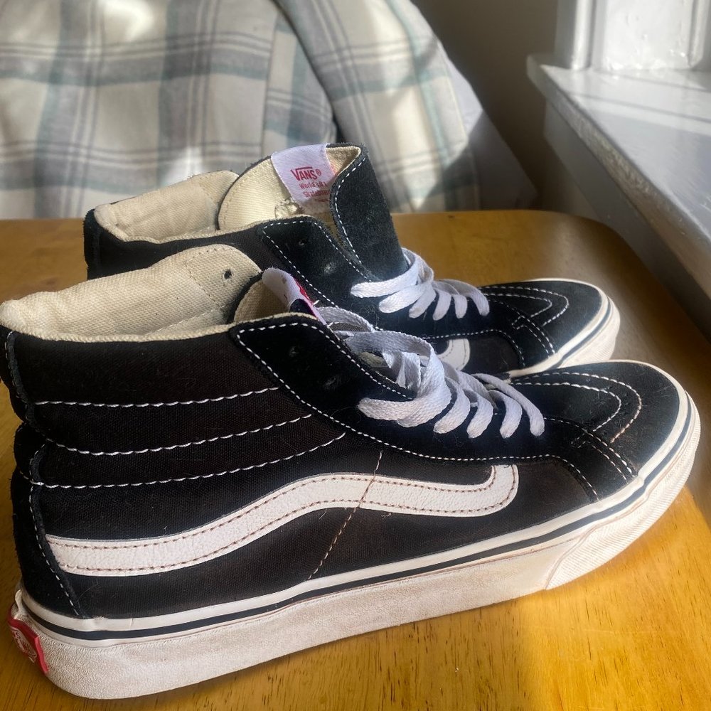 Womens Size 8.5 Vans High Top Black